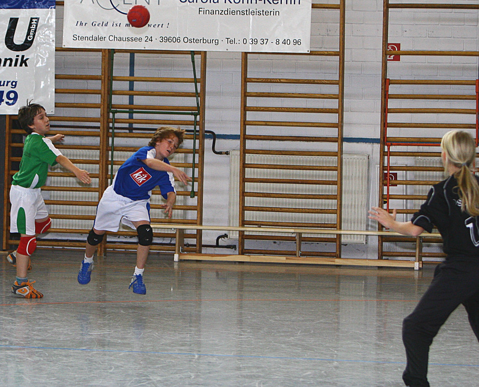 Robert Stephan (hier gegen Osterburgs Anton Feindt) (4380)