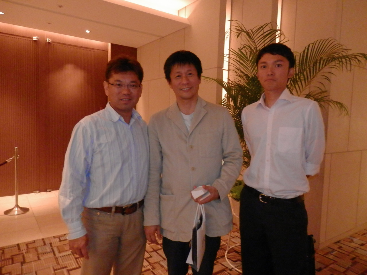 山田雅人さんと学生インターン 山崎君