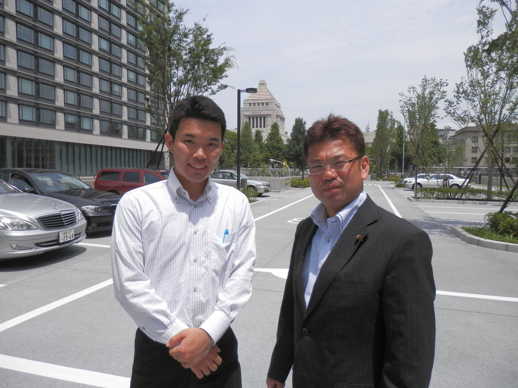 衆議院会館で鈴木四街道市議と