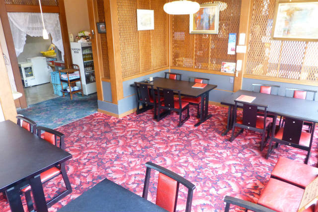 店舗1階。一般のお食事席