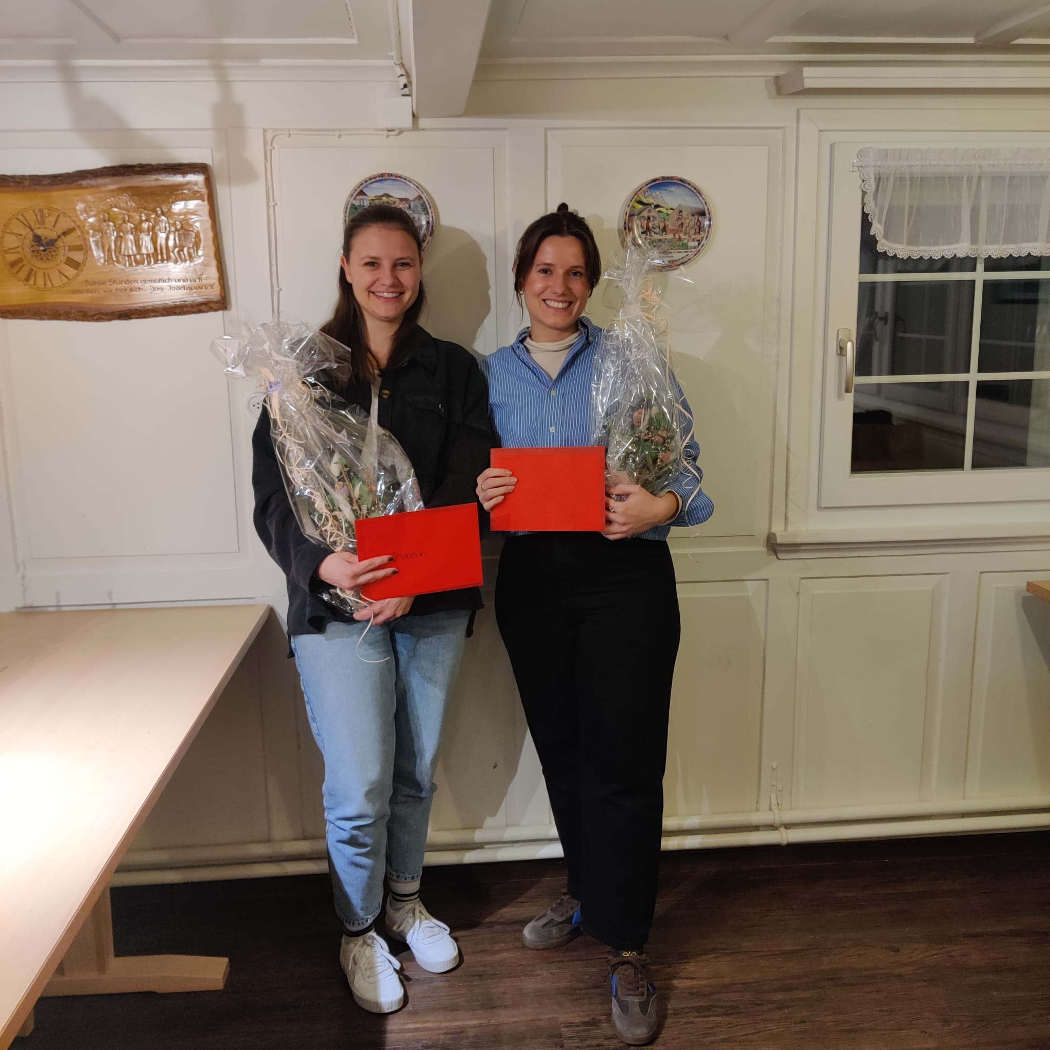 Ehrungen Shannon Schoch & Nicole Koller