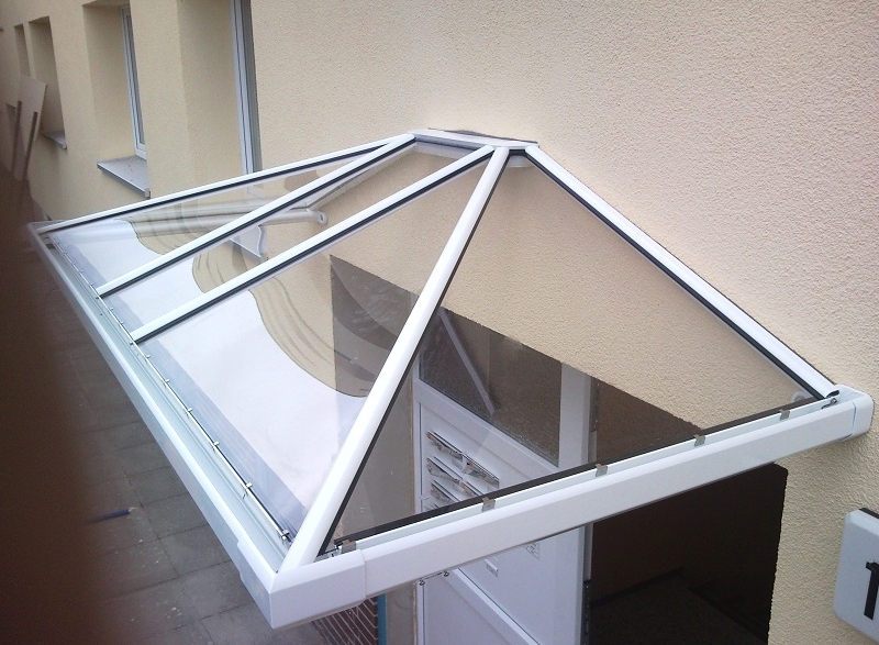 Vordach aus Aluminium "Buxtehude" (5) - Foto: KÄPPLER BauTischlerei