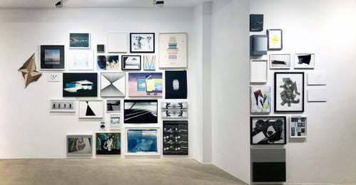 Ausstellungsansicht, 2. Bild von links in unterster Reihe ist das von mir