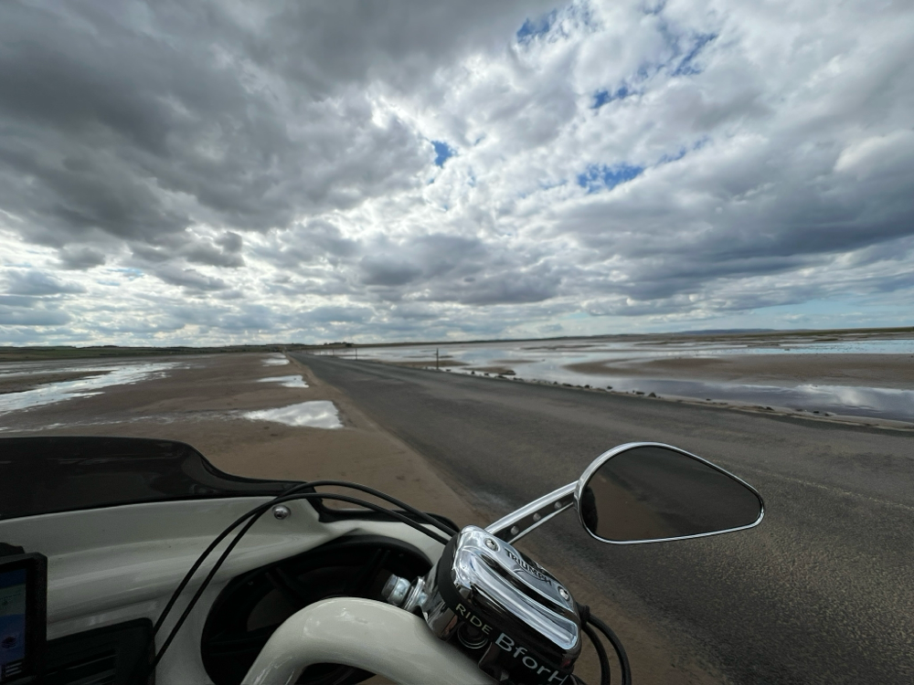 Die Strasse ist bei Flut nicht befahrbar…