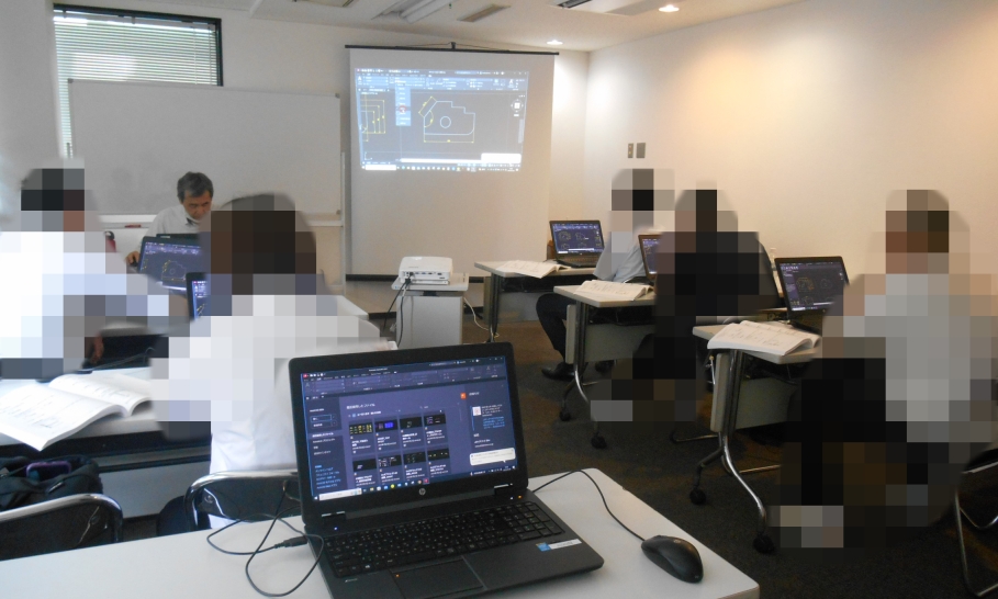 【AutoCAD】大阪府　製造メーカー様【グループ講座】講習実施事例