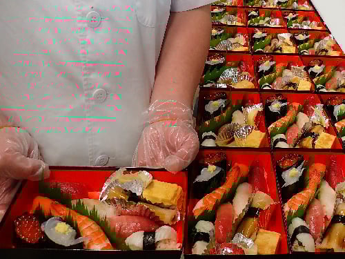 正月営業　寿司　出前