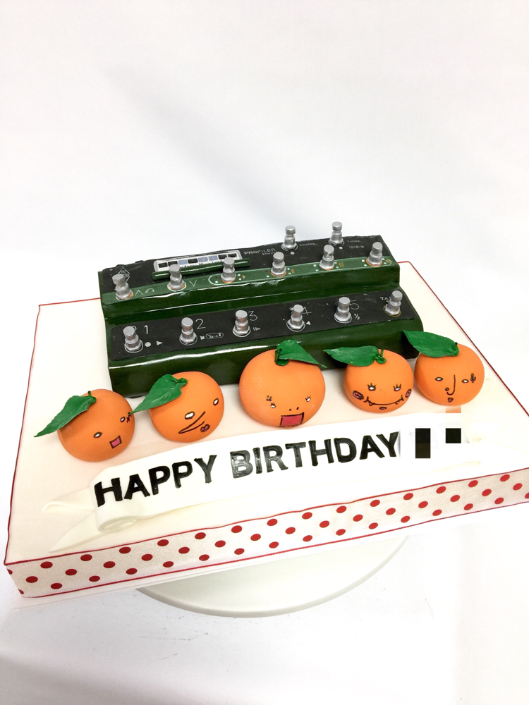 #kemperprofiler #kemper  #cake #ケンパー #音楽 #機材 #プロファイリング #ギター #ギターアンプ #誕生日ケーキ #機械 #バンド #kemperprofilingamp #kemper #fondantcake #music #musiccake #guitar #guitarist #birthdaycake #guitaramp #audioengineering #pateasucre #sekerhamuru #pastadizucchero #🇯🇵 #🎼