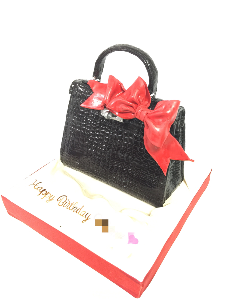 #ケリーバッグ #誕生日ケーキ #高級 #クロコダイル #バッグケーキ#bagcake #kellybag #pursecake #pateasucre #fondantdecoration #girlcake #fondantcake #Crocodile #🇯🇵