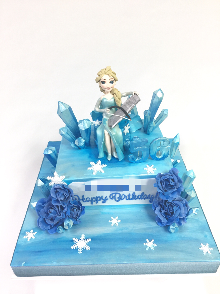 #アナと雪の女王 #エルサ風 #フローズン #ノコギリ演奏 #氷柱 #誕生日ケーキ #birthdaycake #fondantcake #fondantfigure #Frozen #Elsa #ice #cake #🇯🇵 #❄️