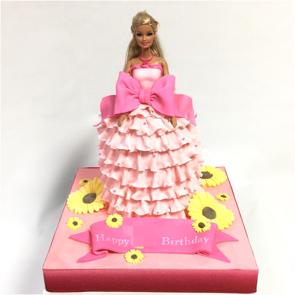 永遠の人気 バービードレスケーキ💕 #バービー #ドレスケーキ #永遠だね #誕生日ケーキ #ひまわり #ピンクドレス ##barbie #barbiedoll #barbiecake #dollcake #dress #pinkdress #dresscake #gateau #cake #torte #ケーキ