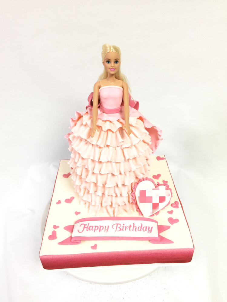 バービードレスケーキ🍰 #ドールケーキ #バービーケーキ #バービー #ドール #ドレス #ピンク #パステルカラー #ケーキ #誕生日ケーキ #gateau #torta #dollcake #dress #dresscake #pink #barbie #barbiegirl