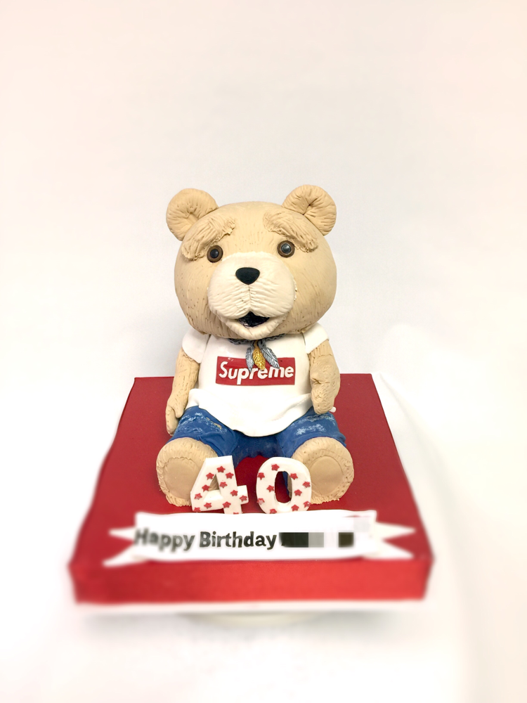 #ted #sculpture #cake #テッド #大好き #supreme #お洒落さん  #ダメージデニム #tシャツ #コーデ #ケーキ #sculptedcake #fondant #cake #ぬいぐるみ #甘い #🐻 #映画何度も #みちゃった #tedcake #ダメなテディベア #テディベア #🎂 #happybirthday!! #癒し