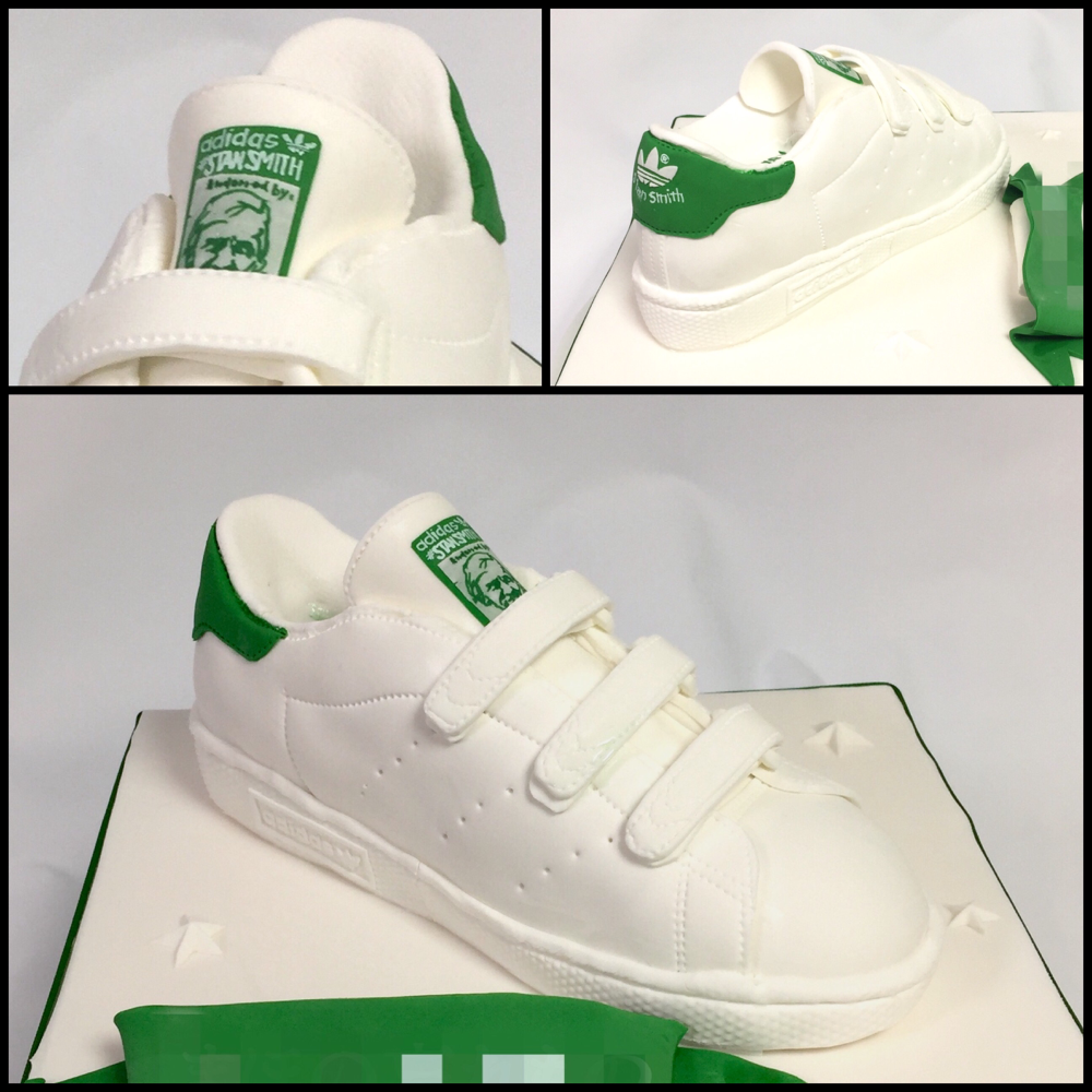 #スタンスミス #スニーカー #スニーカー女子 #アディダス #ケーキ #スニーカーケーキ #kickstagram #kicks #sneakers #stansmith #sneakercake #sneakerfreaker #fondantcake #adidasoriginals #adidas #adidascake #🇯🇵 #🎂