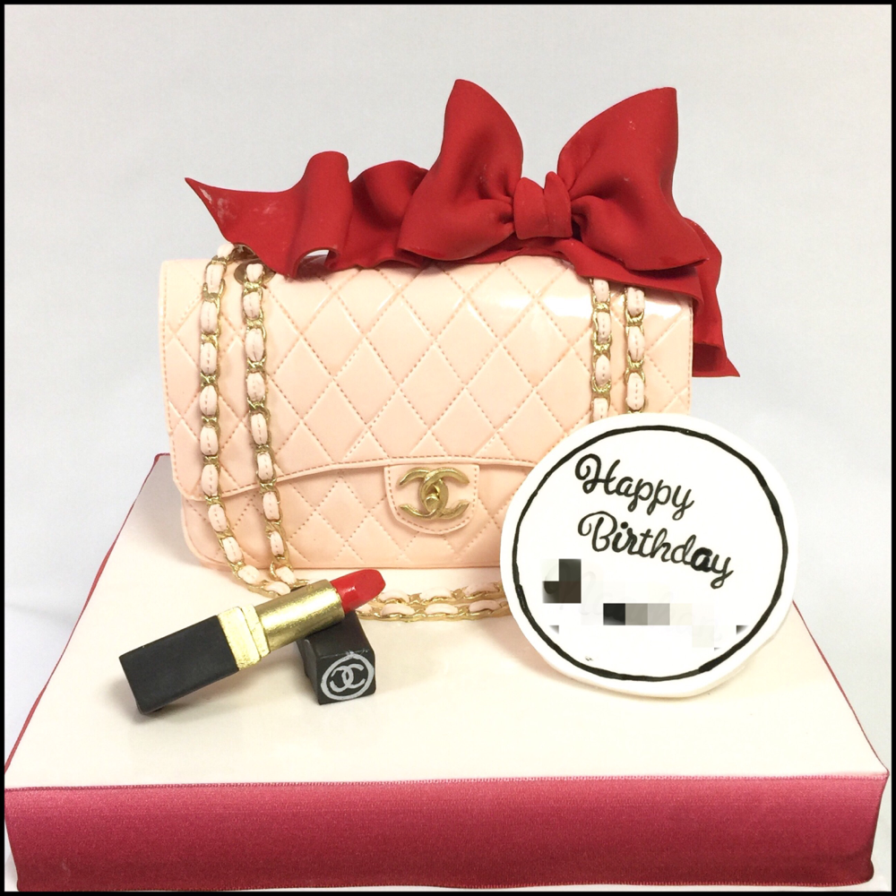 ベビーピンクのマトラッセ ケーキ🍰 #マトラッセ #バッグ #ベビーピンク #シャネル #ケーキ #誕生日ケーキ #matelasse #chanel #chanelbag #chanelcake #bag #fashion #fashioncake #gateau #pateasucre #fondantcake #japanesemade