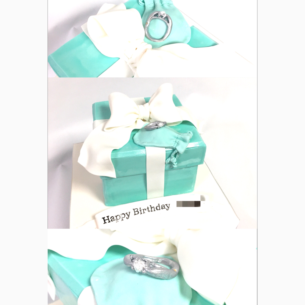 #tiffanyboxcake #tiffany #tiffanyblue  #tiffanybox #tiffanyjewelry #jewelry #tiffanyring #cake #fondantcake #fondantjewelry #boxcake #fashion #ティファニーボックス #ティファニーケーキ #砂糖指輪 #ボックスケーキ #誕生日ケーキ #旦那様から #🎁 #🎀 #🇯🇵