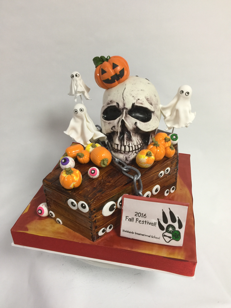 #fallfestival #halloween #school #event #schoolevent #hokkaido #international #Internationalschool #2016 #秋の収穫祭 #ハロウィン #ケーキ #高校生も喜びそうなケーキ #怖い #可愛い #ミックス #カボチャ #ドクロ #skull #北海道インターナショナルスクール #hokkaidointernationalschool #his #2段ケーキ