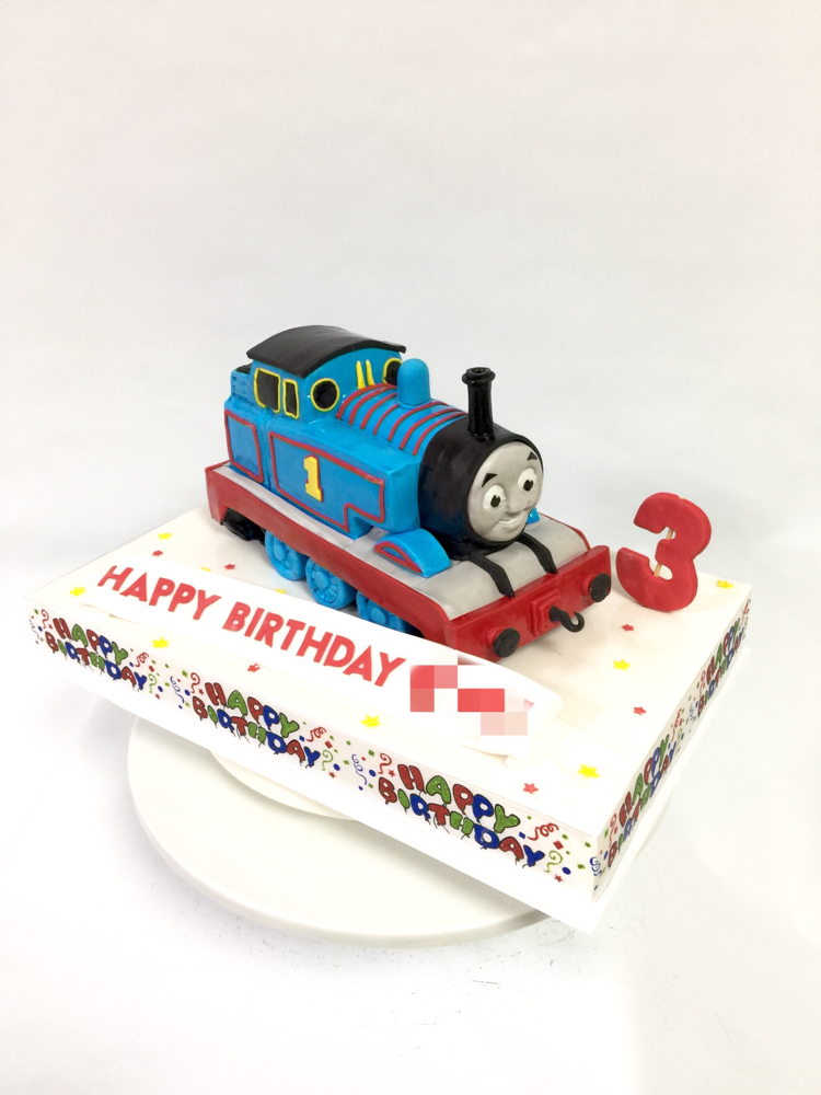 #thomasthetankengine #機関車トーマス #トーマスケーキ #みんな大好きトーマス #3歳ってトーマス好きが多い気がする #誕生日ケーキ #機関車 #トーマス型ケーキ #thomasthetankenginecake #thomasthetankengineandfriends  #thomasthetankengineparty #Kids #Kidscake #3rdbirthday #fondantcake #🇯🇵 #pateasucre #sekerhamuru #pastadizucchero