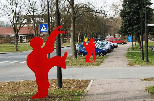 SAPRI-Run, Landesgartenschau Neu-Ulm. Das Foto zeigt 4 der 11 SAPRI-Skulpturen.