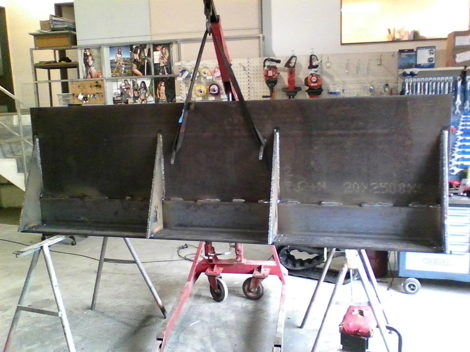 Gewicht alles zusammen ca. 2.5 Tonnen Stahl.