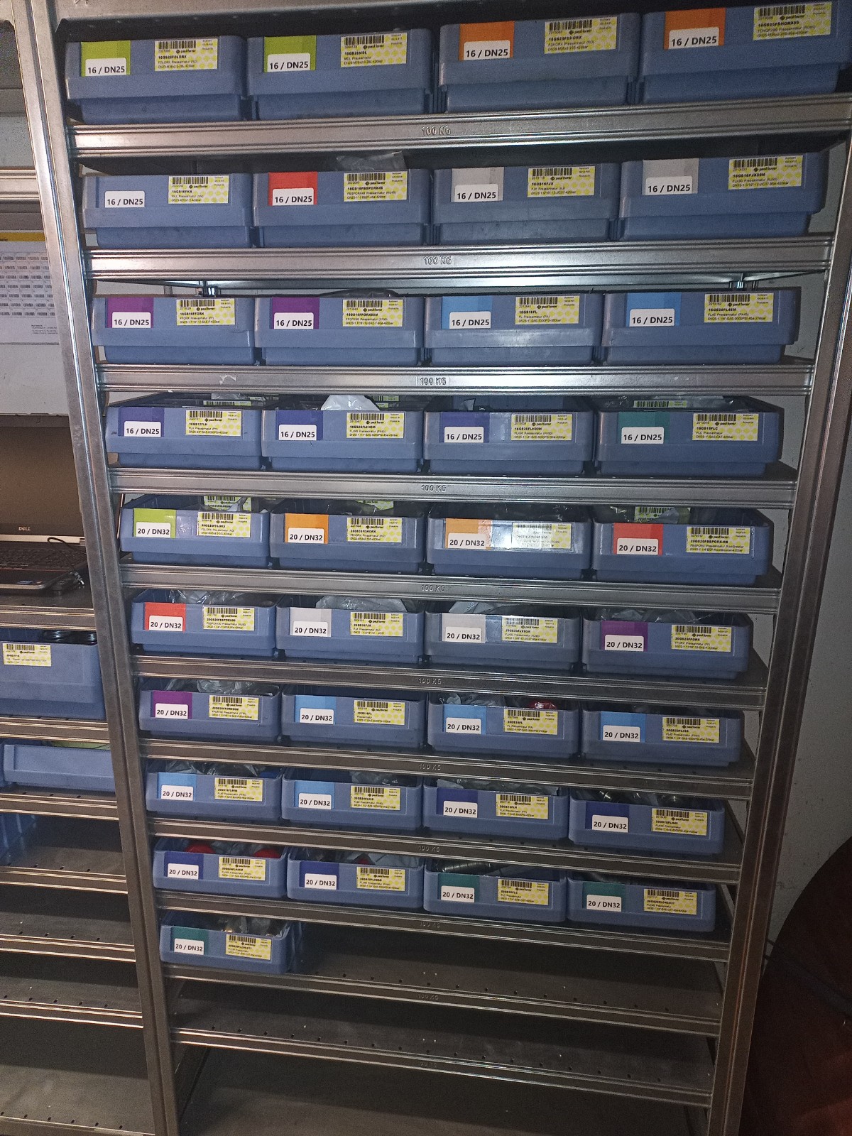 4-Stahl Schläuche der Marke Gates fertigen wir von 1/2" bis 1- 1/4" -420bar