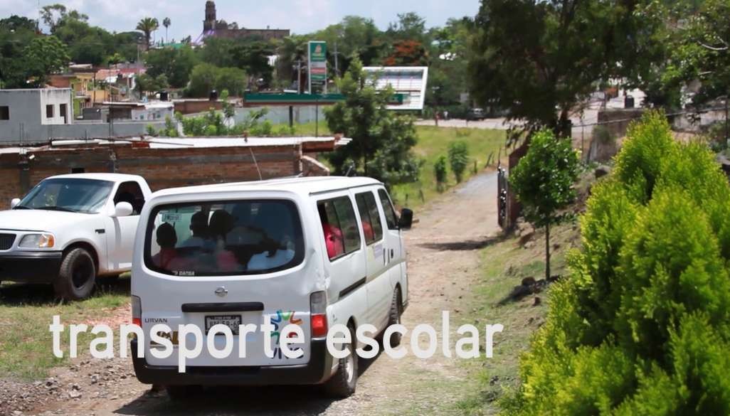 Apoyo a los estudiantes con transporte escolar