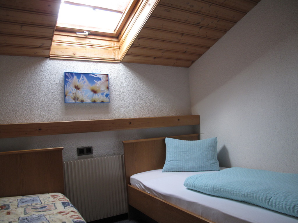 Hoamatl Pfunds kleines Schlafzimmer große Wohnung im zweiten Stock