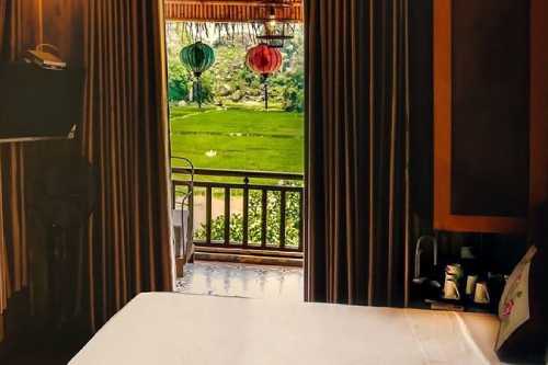 Mua caves ecolodge (hang mua) ninh binh