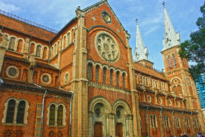 Exploring 8 Popular Places of Interest And Attractions In Ho Chi Minh City