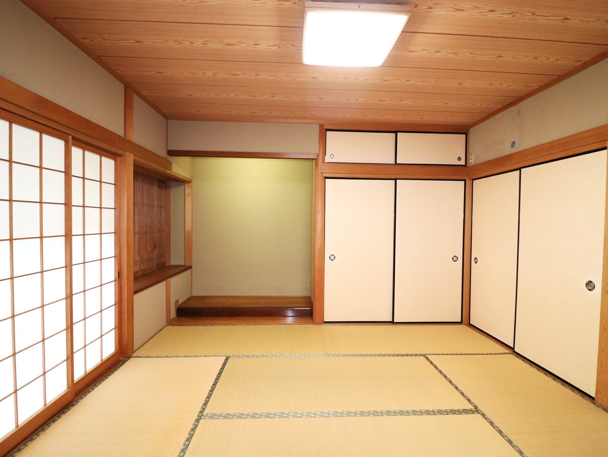 ８帖和室