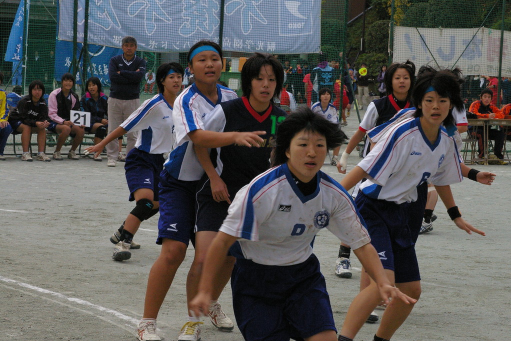必死のデフェンスは平沼の真骨頂です