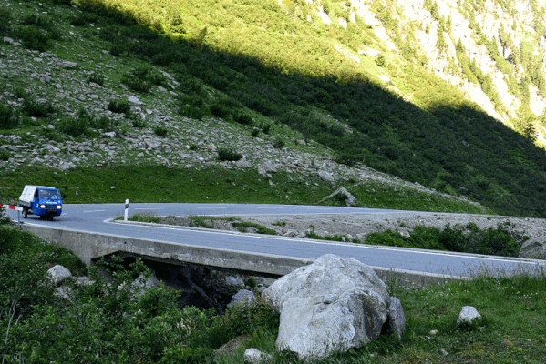 Die Drüradbrüedere sind unterwegs am Nufenenpass