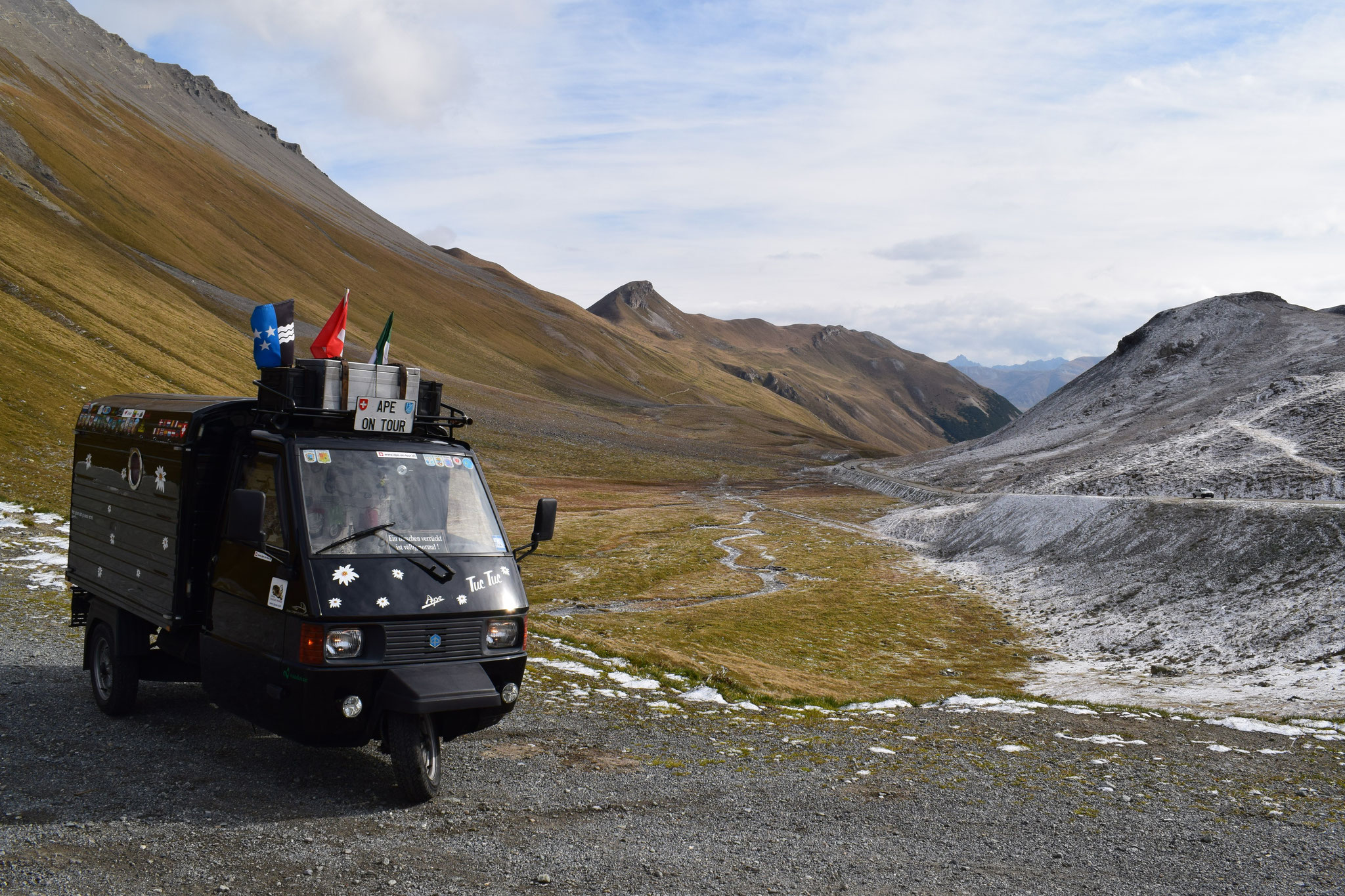 Dreirad on tour, am Berninapass, Schweiz