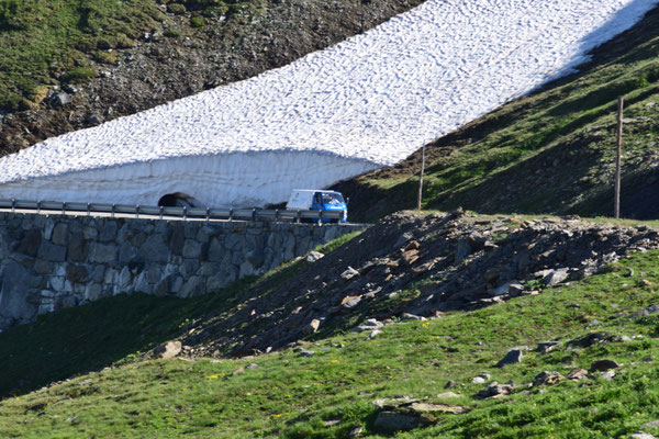 Die Drüradbrüedere sind unterwegs am Nufenenpass