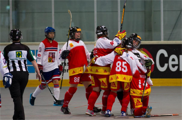 Damen starten ins Turnier