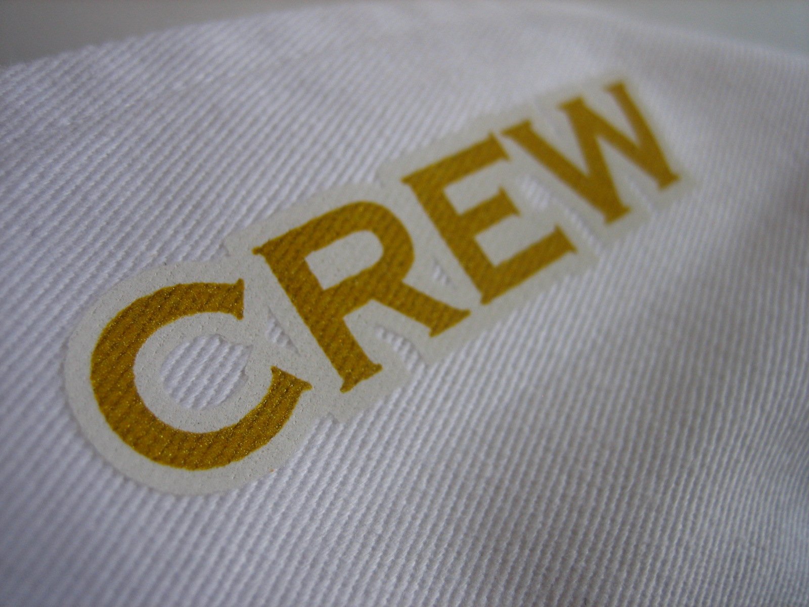 a 2 colori (fondo banco e sopra oro)