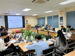 Scene during the lecture