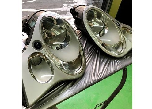 ペイント加工を施していきます。