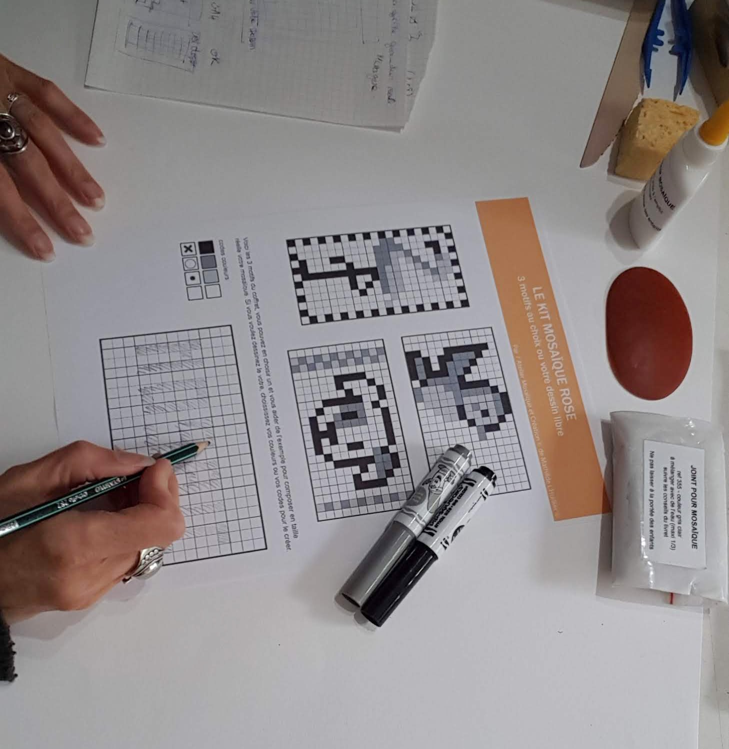 s'amuser à dessiner son motif