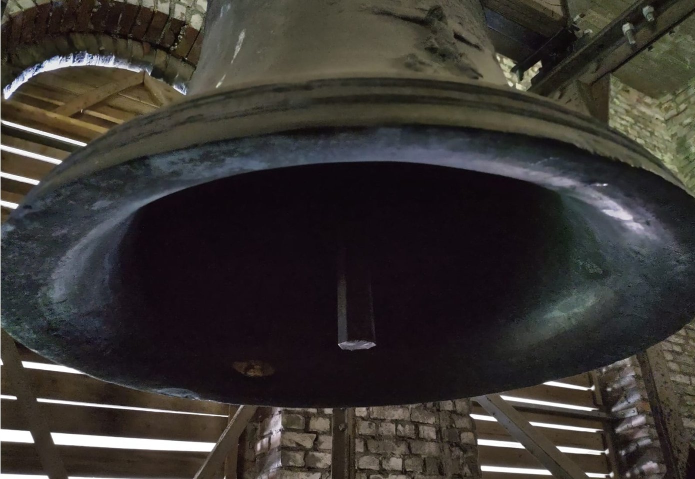 Jahrhunderte alte Glocke in St. Barbara läutet nicht mehr