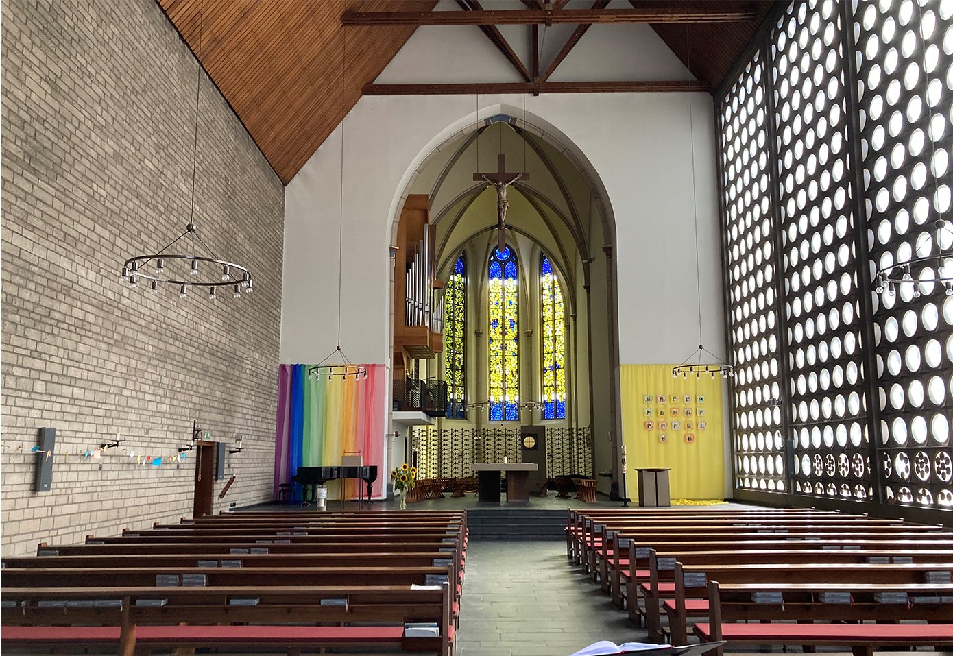 Suche in der Karmelkirche nach dem „besten Leben“