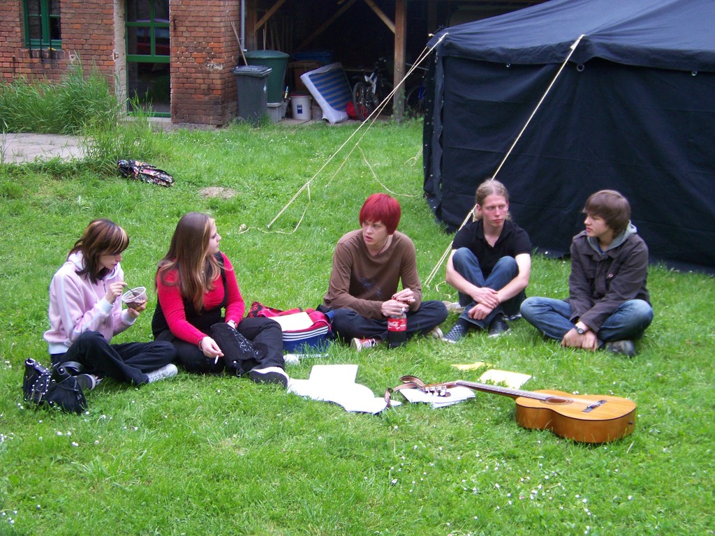 Jugendleben im Pfarrgarten
