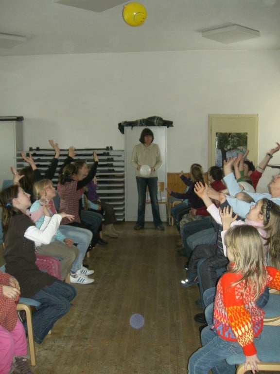 Schafetreiben: Luftballonschafe müssen vor dem Absturz gerettet werden!