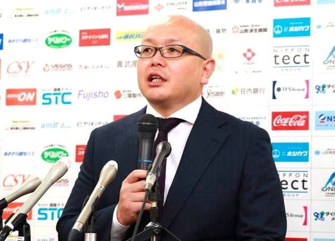 コーチ　河合 竜児