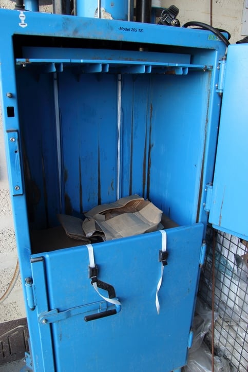 Machine à compacter