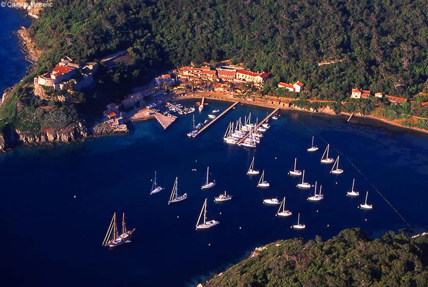 L'île de Port-Cros (52 km)