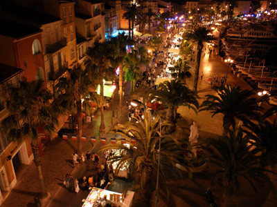 Marché nocturne Sanary sur Mer