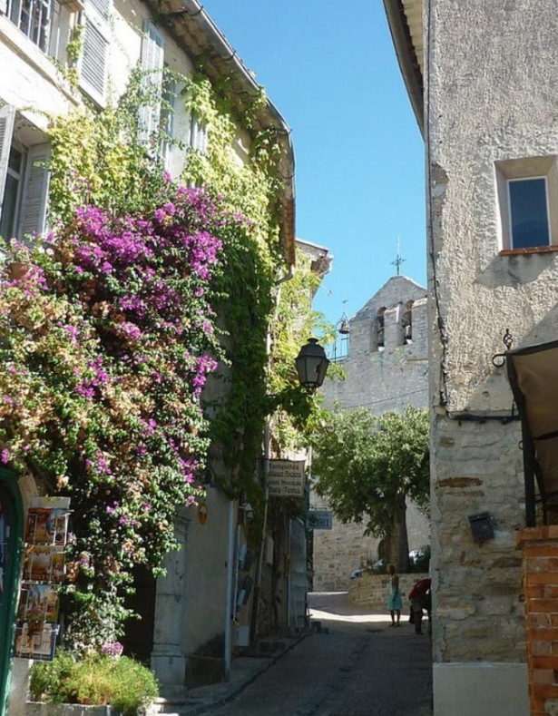 Le Castellet (27 km)