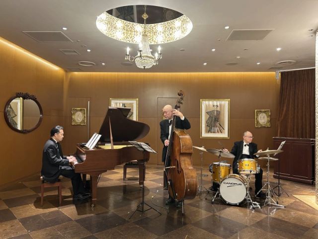 YouTube：ジャズトリオ