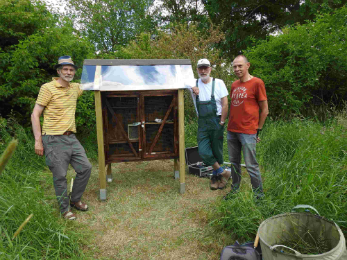 … war Wilfried auch maßgeblich beim Bau des Insektenhauses beteiligt.