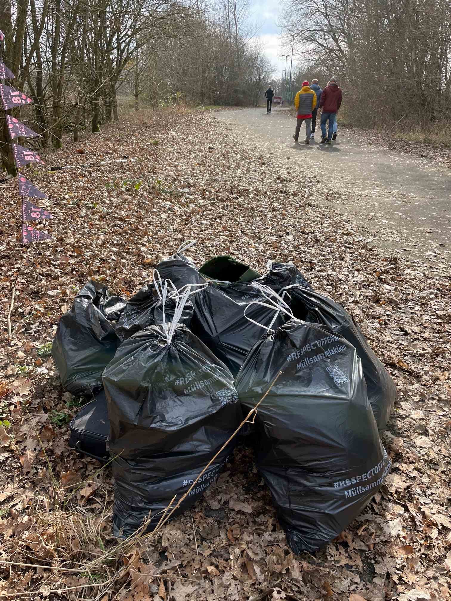 ... die dann von der ESO abgeholt werden. 